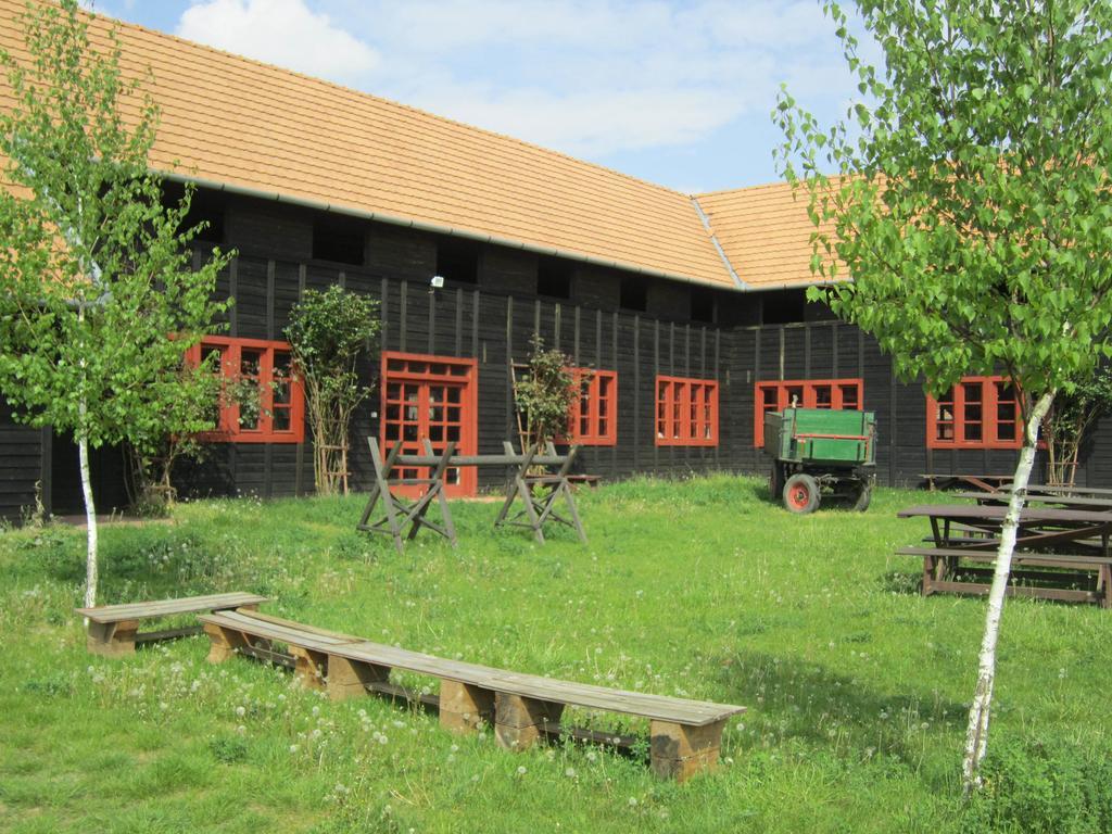 Nyirfaliget Lovaskemping Es Turistahaz Hotel Nyíregyháza Buitenkant foto