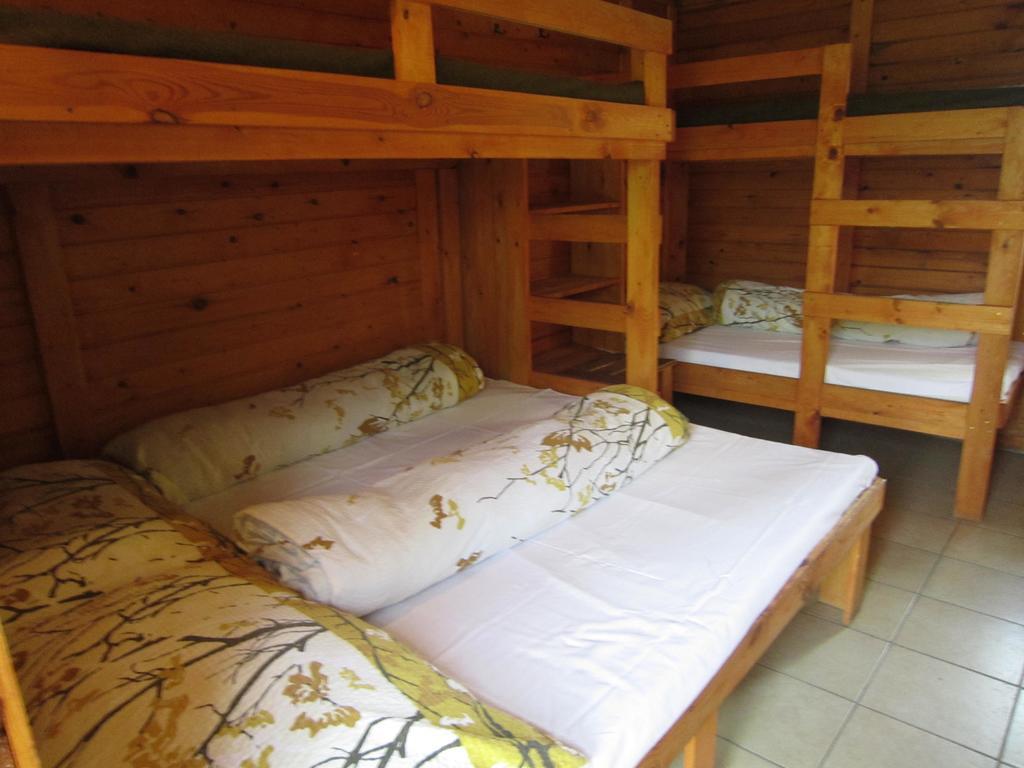 Nyirfaliget Lovaskemping Es Turistahaz Hotel Nyíregyháza Buitenkant foto